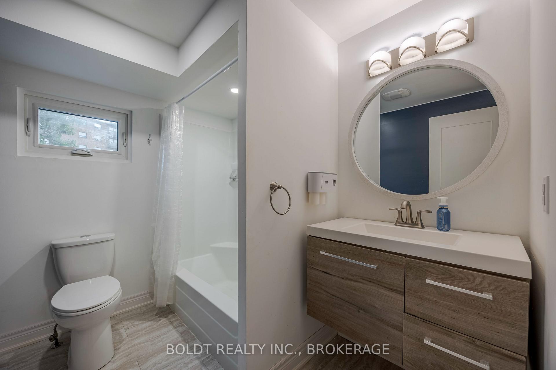 Photo 7 of Unit 15, 2 Weiden Street, St. Catharines, Bunting/Linwell — HOMEH