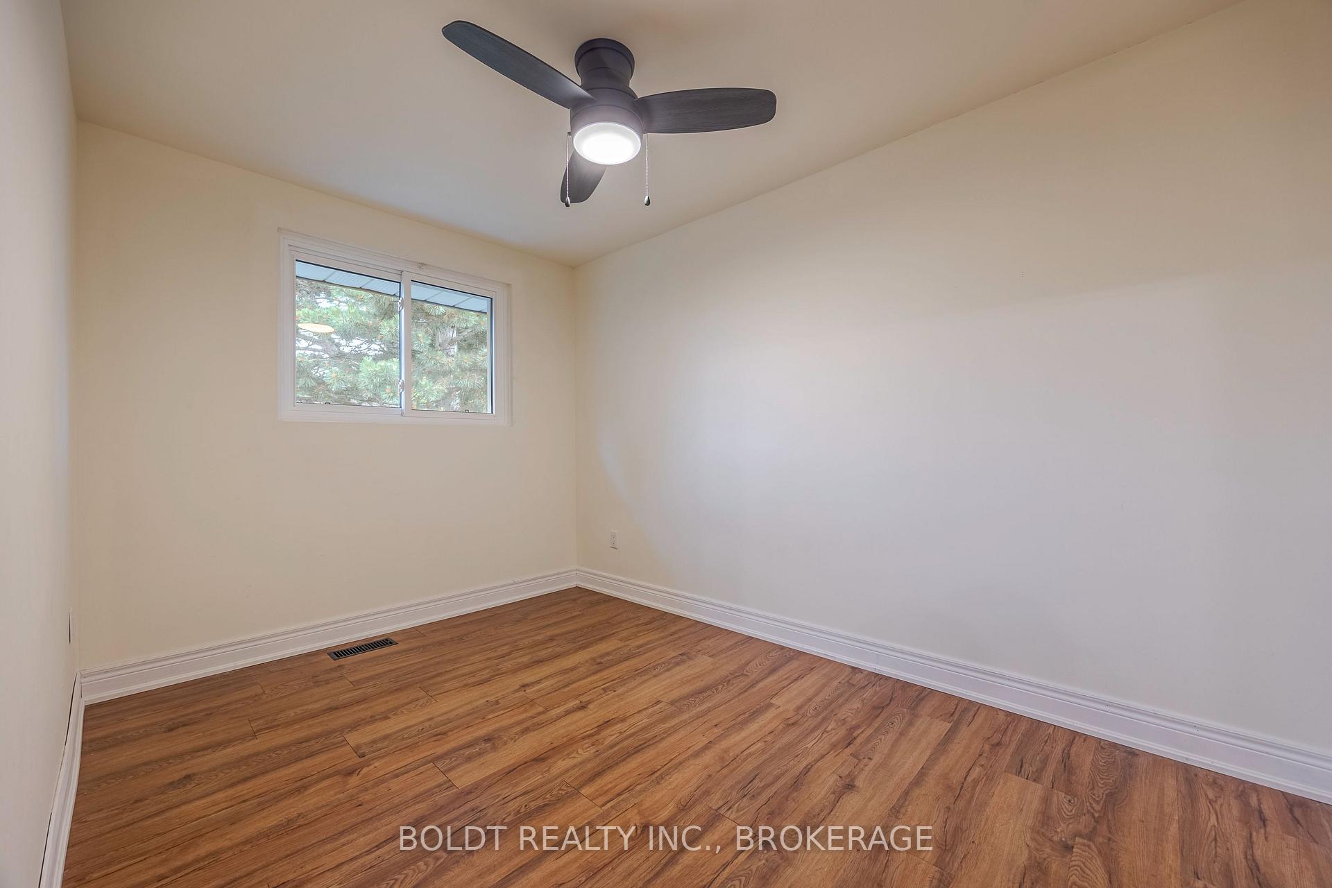 Photo 11 of Unit 15, 2 Weiden Street, St. Catharines, Bunting/Linwell — HOMEH