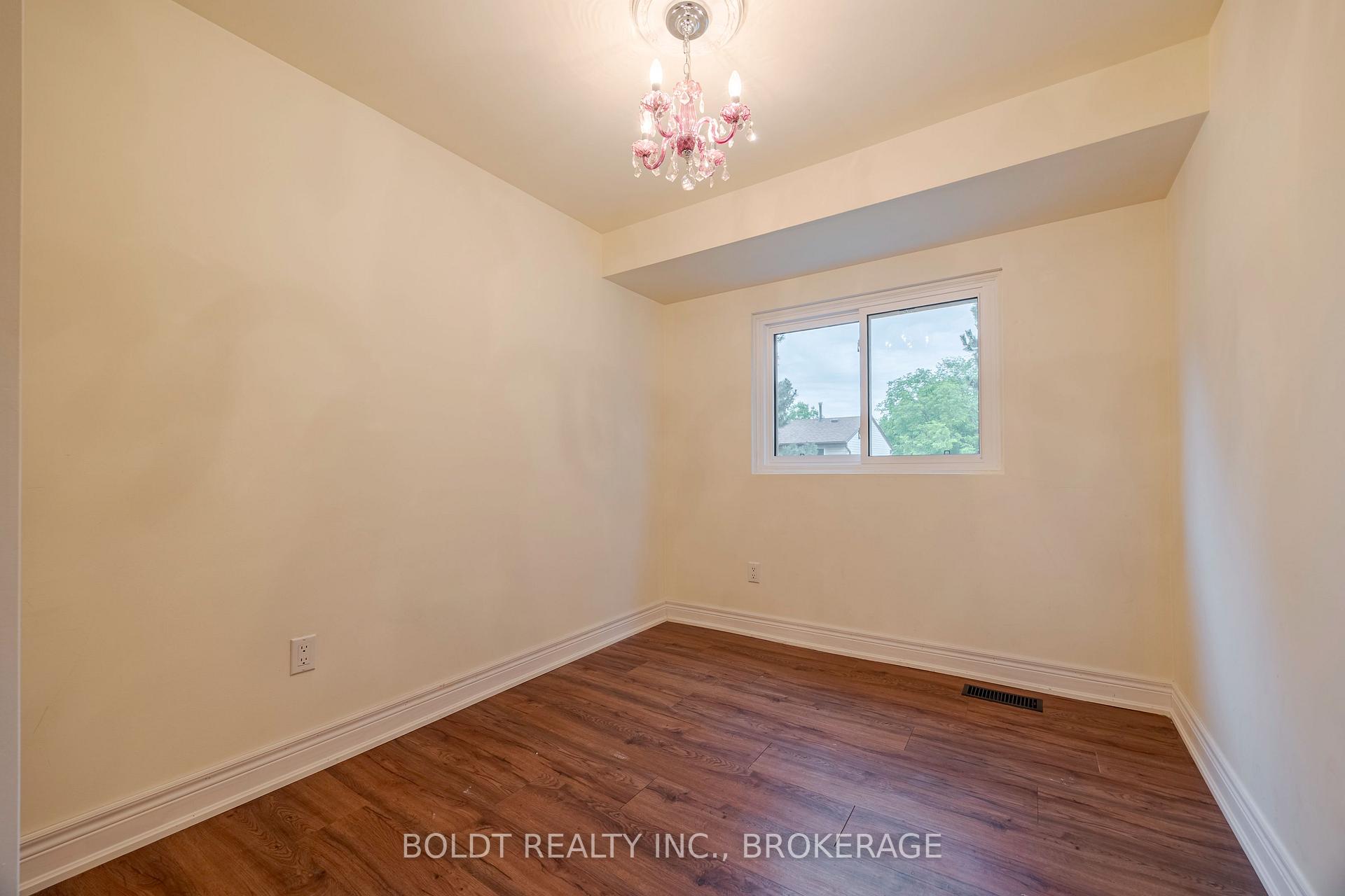 Photo 13 of Unit 15, 2 Weiden Street, St. Catharines, Bunting/Linwell — HOMEH