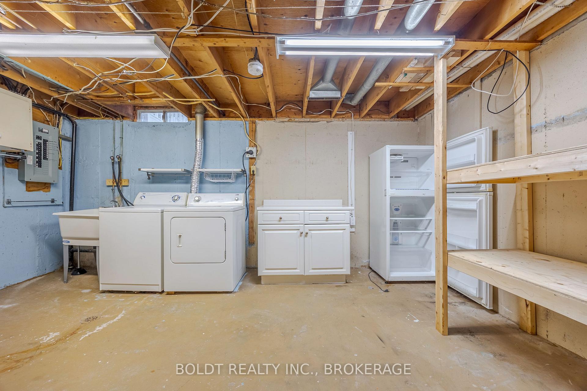 Photo 17 of Unit 15, 2 Weiden Street, St. Catharines, Bunting/Linwell — HOMEH