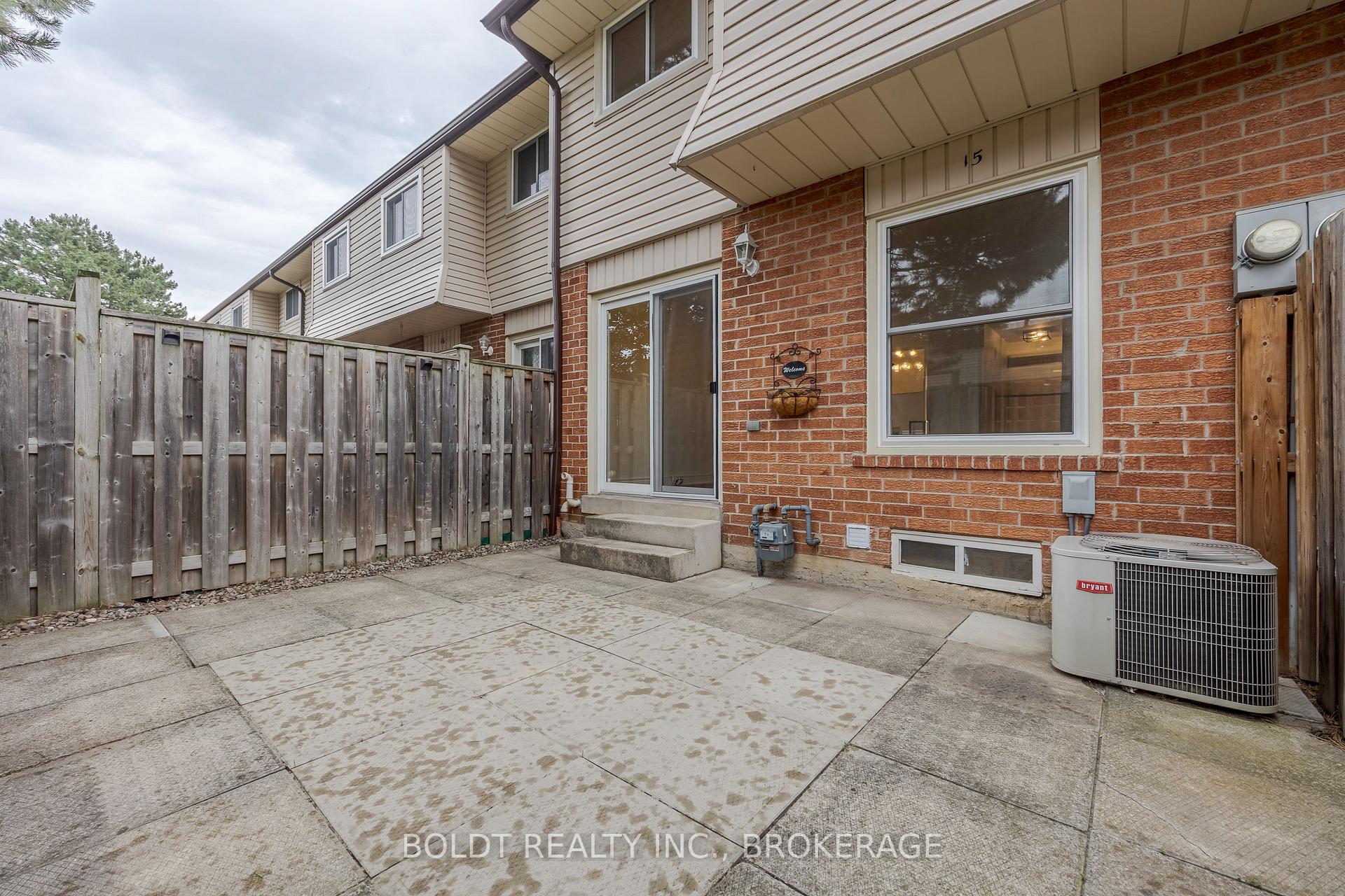 Photo 19 of Unit 15, 2 Weiden Street, St. Catharines, Bunting/Linwell — HOMEH