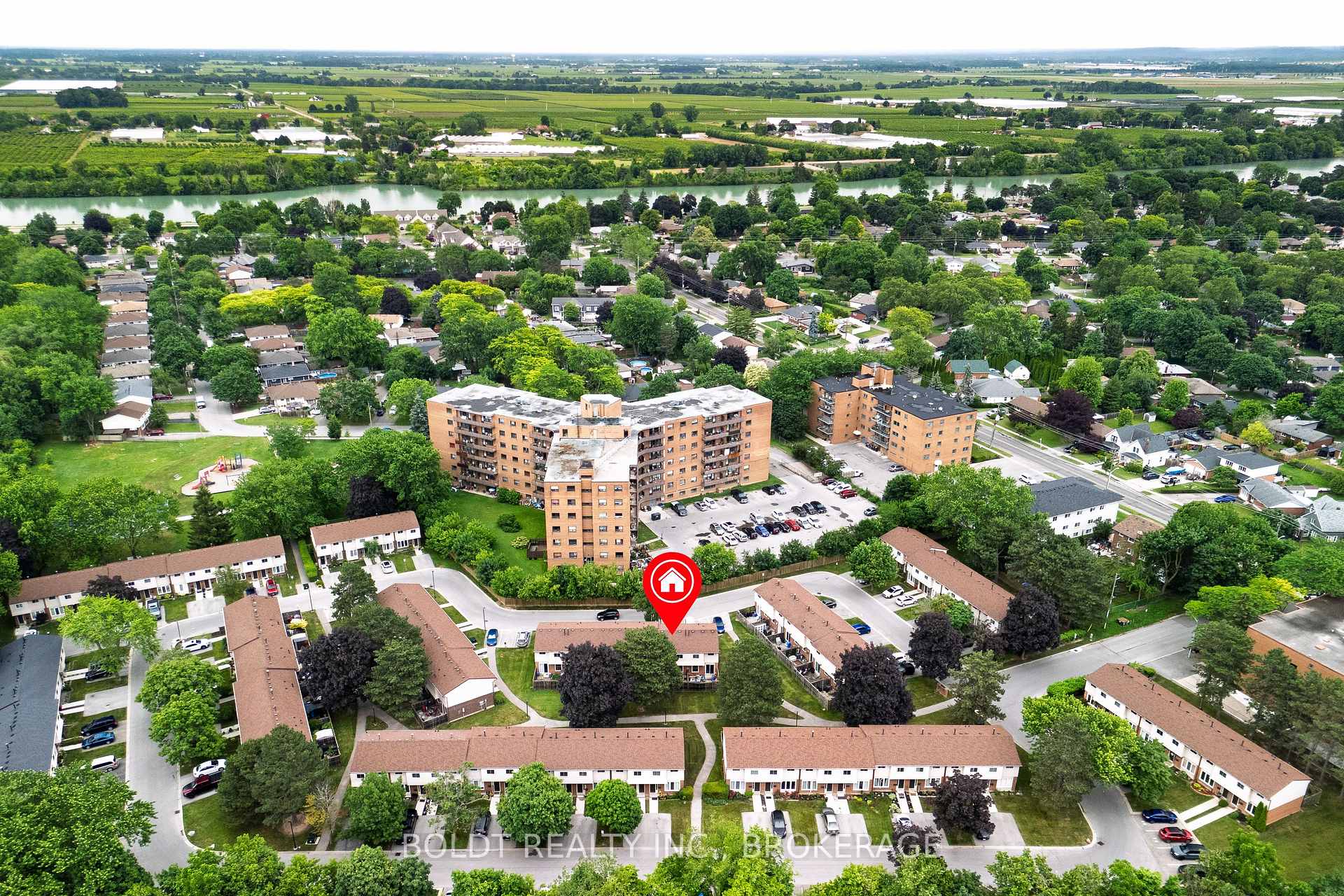 Photo 23 of Unit 15, 2 Weiden Street, St. Catharines, Bunting/Linwell — HOMEH