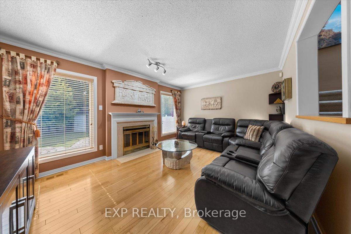 Photo 6 of 1416 Progress Place, Ottawa, Pineview — HOMEH