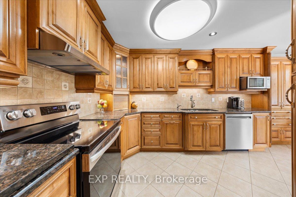 Photo 13 of 1416 Progress Place, Ottawa, Pineview — HOMEH