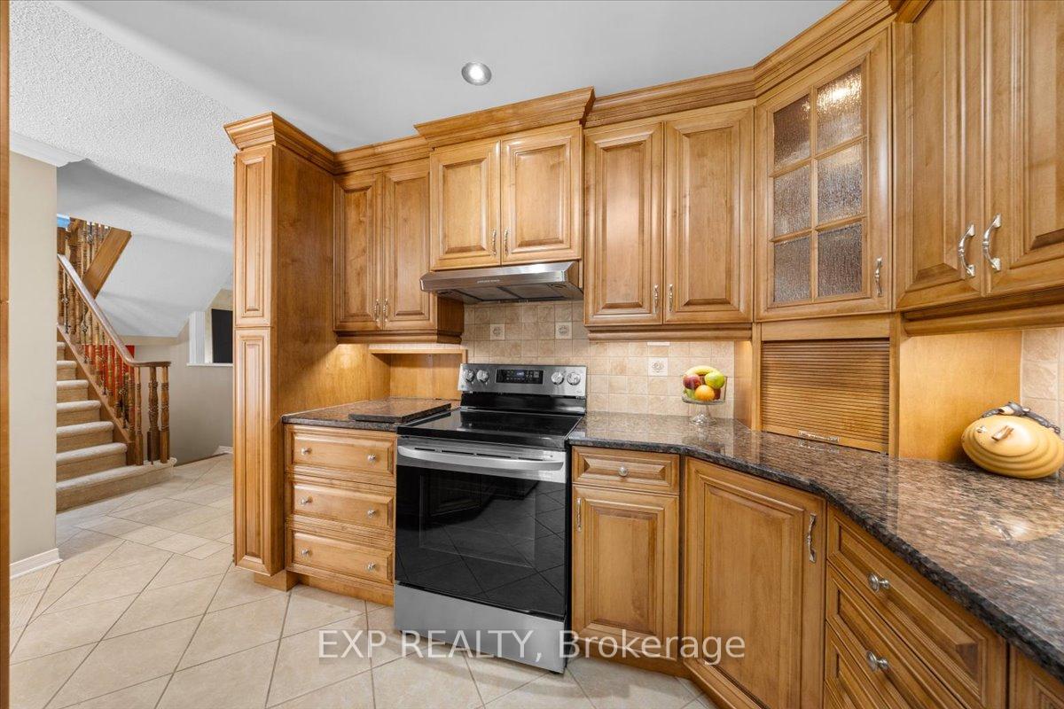 Photo 15 of 1416 Progress Place, Ottawa, Pineview — HOMEH