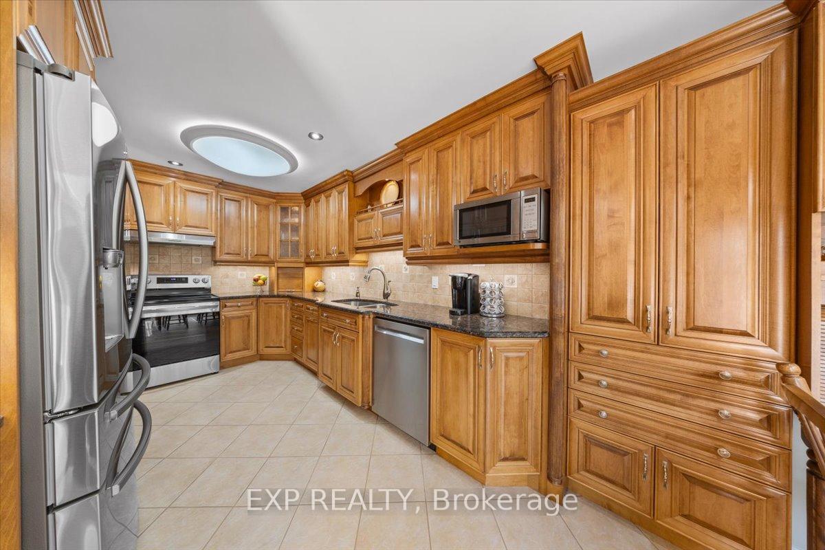 Photo 11 of 1416 Progress Place, Ottawa, Pineview — HOMEH