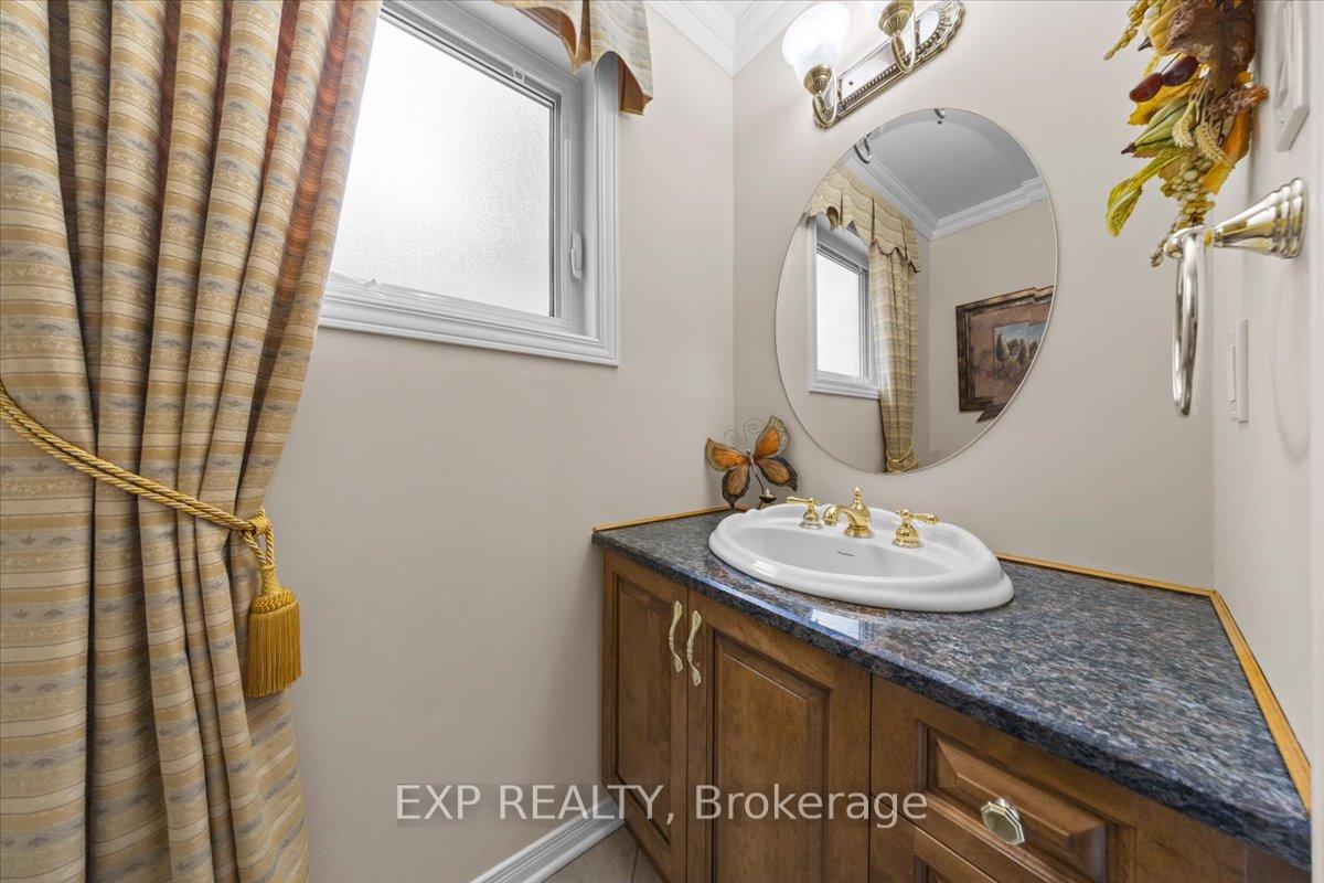 Photo 16 of 1416 Progress Place, Ottawa, Pineview — HOMEH