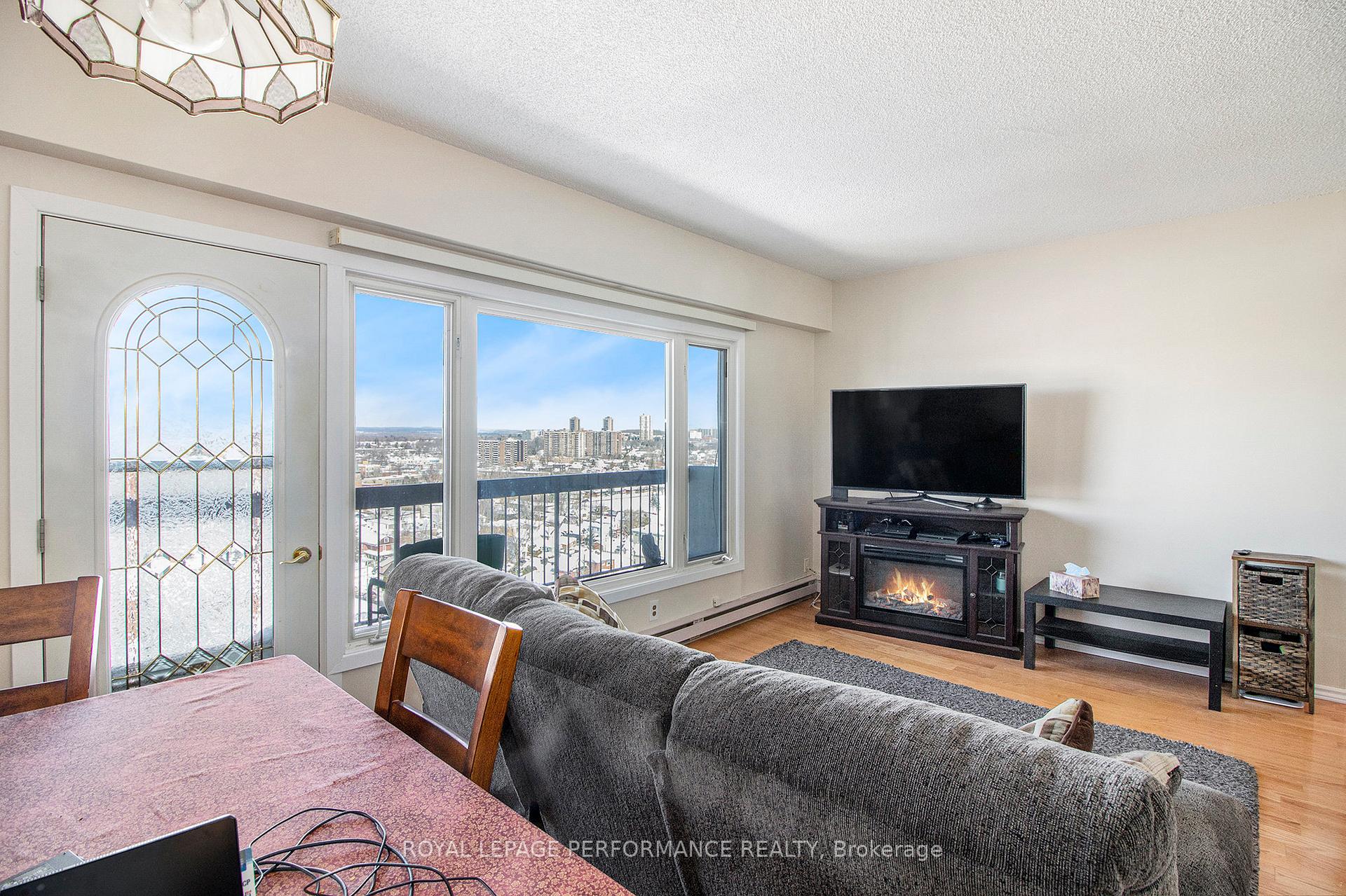 Photo 6 of Unit 1802, 158A McArthur Avenue, Ottawa, Vanier — HOMEH