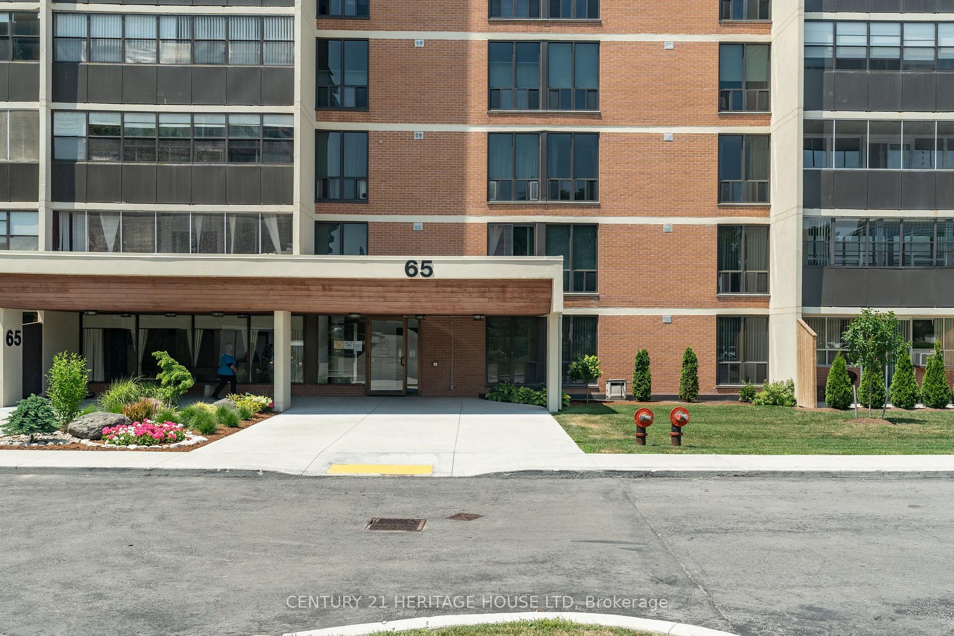 Photo 2 of Unit 110, 65 Westmount Road N, Waterloo — HOMEH