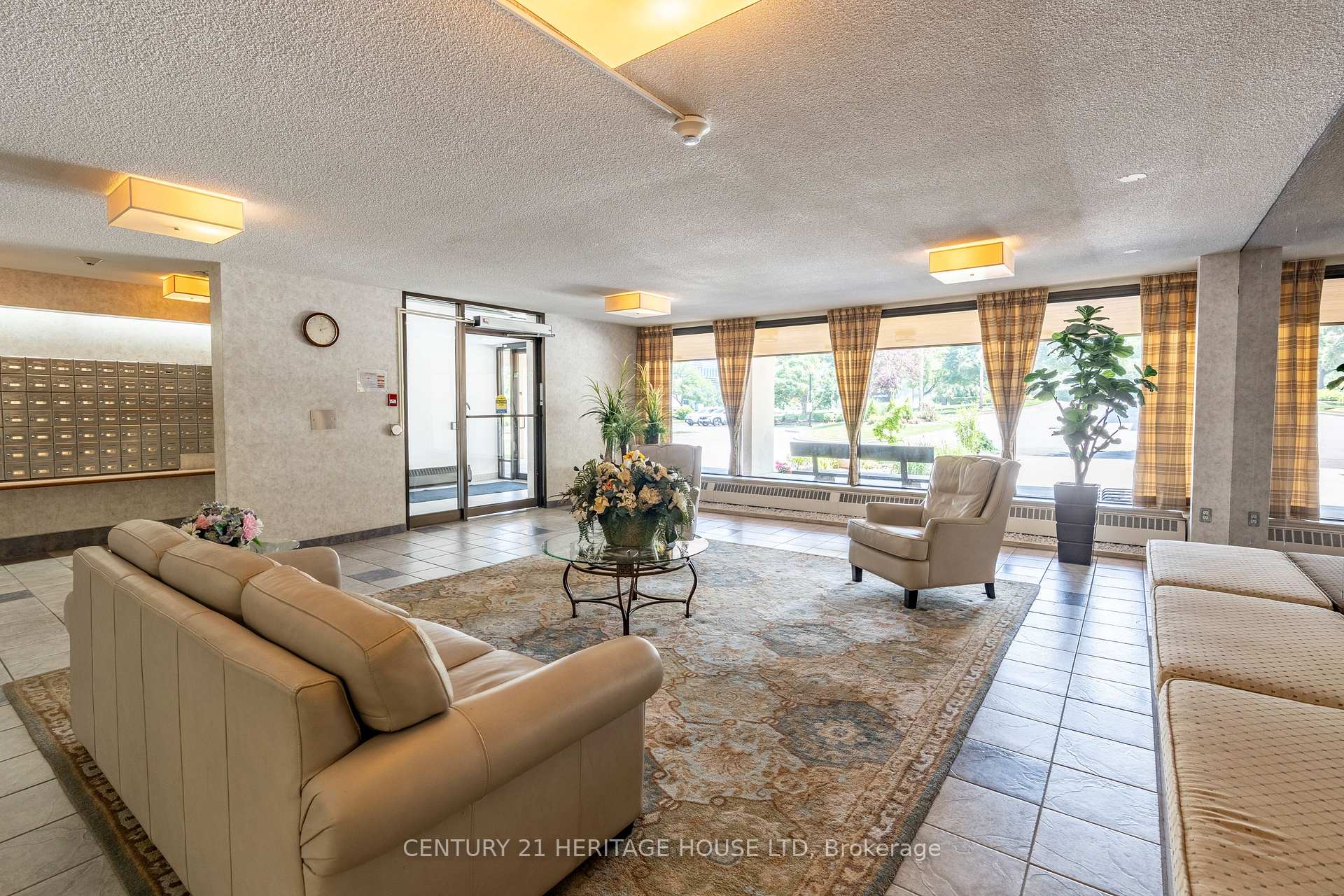 Photo 7 of Unit 110, 65 Westmount Road N, Waterloo — HOMEH
