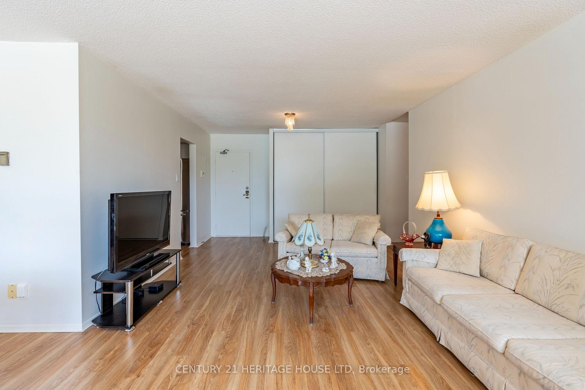 Photo 12 of Unit 110, 65 Westmount Road N, Waterloo — HOMEH