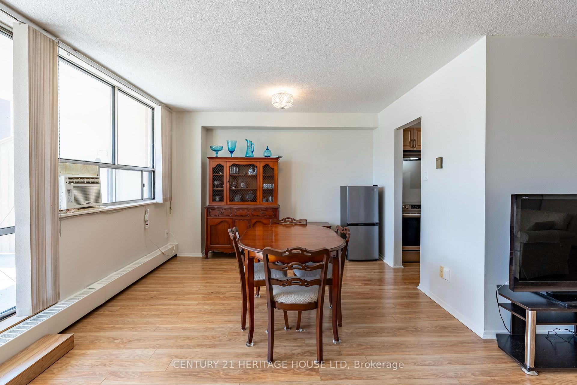 Photo 14 of Unit 110, 65 Westmount Road N, Waterloo — HOMEH