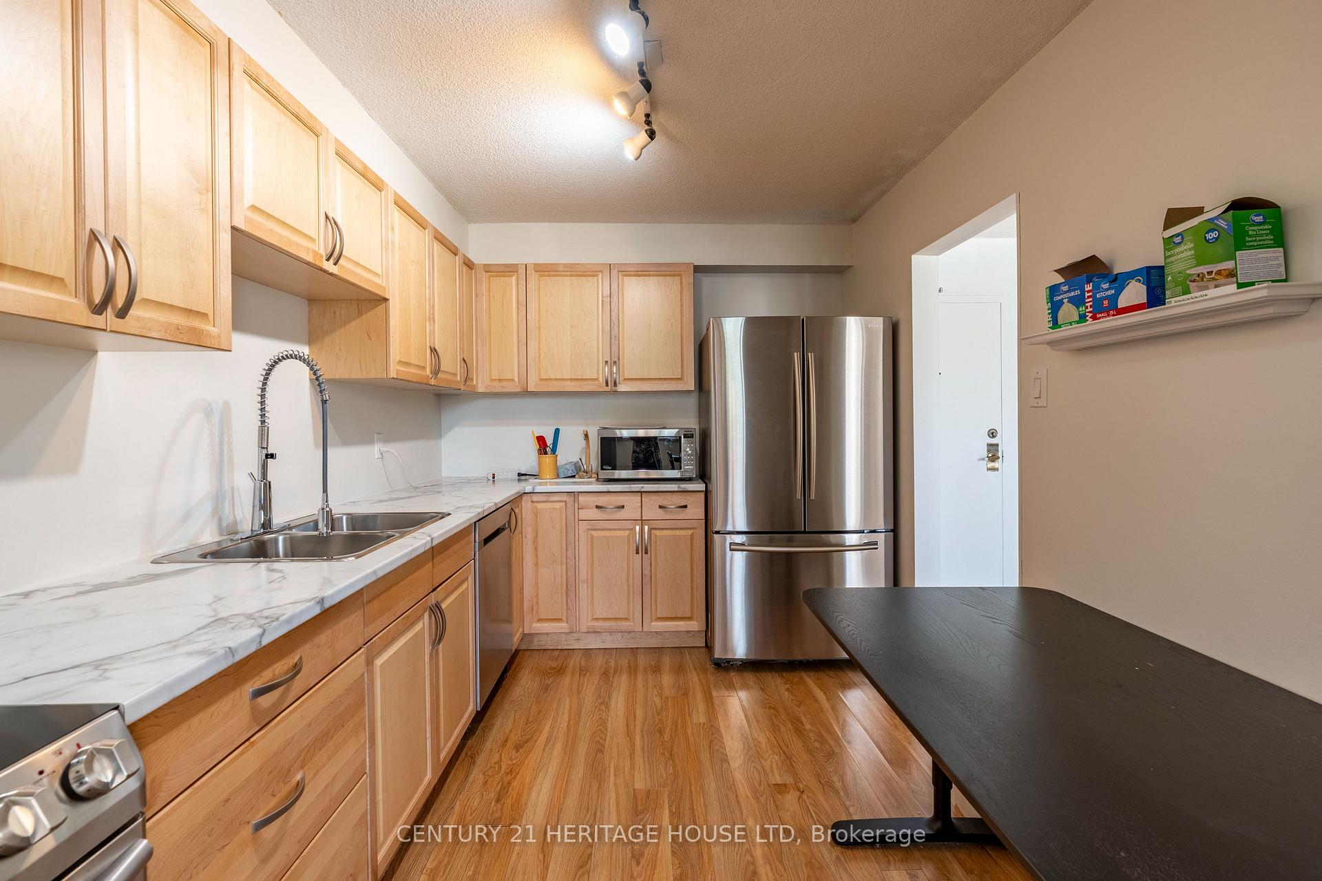 Photo 17 of Unit 110, 65 Westmount Road N, Waterloo — HOMEH
