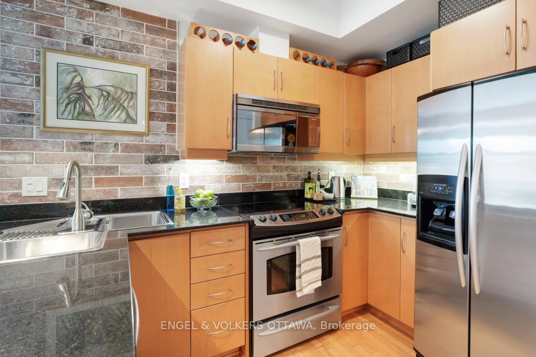 Photo 5 of Unit 204, 290 Powell Avenue, Ottawa, West Centre Town — HOMEH