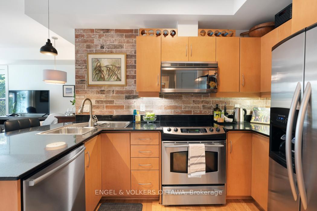 Photo 6 of Unit 204, 290 Powell Avenue, Ottawa, West Centre Town — HOMEH