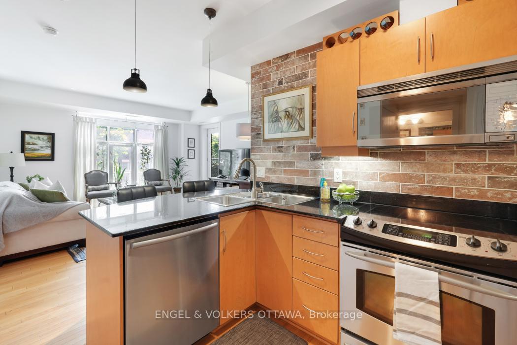Photo 7 of Unit 204, 290 Powell Avenue, Ottawa, West Centre Town — HOMEH