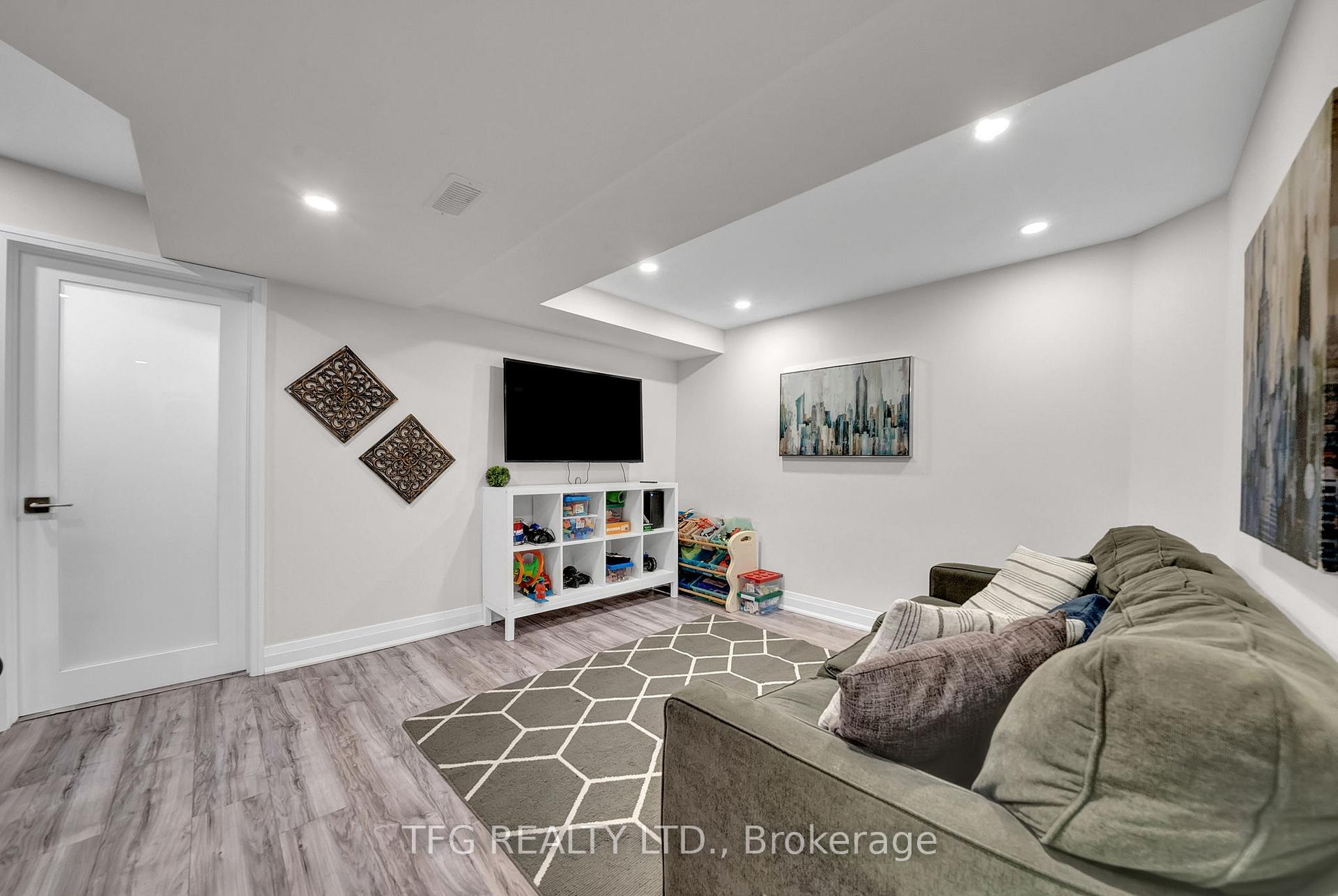Photo 24 of Unit 31, 1995 Pine Grove Avenue, Pickering, Highbush — HOMEH