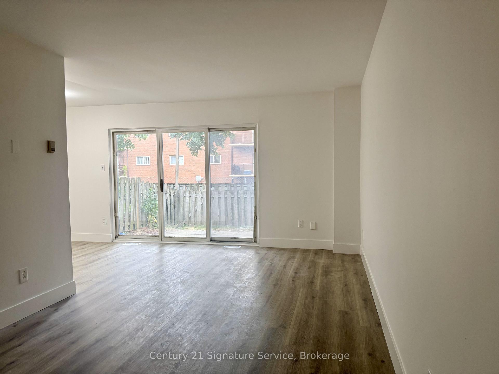 Photo 4 of Unit 149, 17 Old Pine Trail E, St. Catharines, Carlton/Bunting — HOMEH