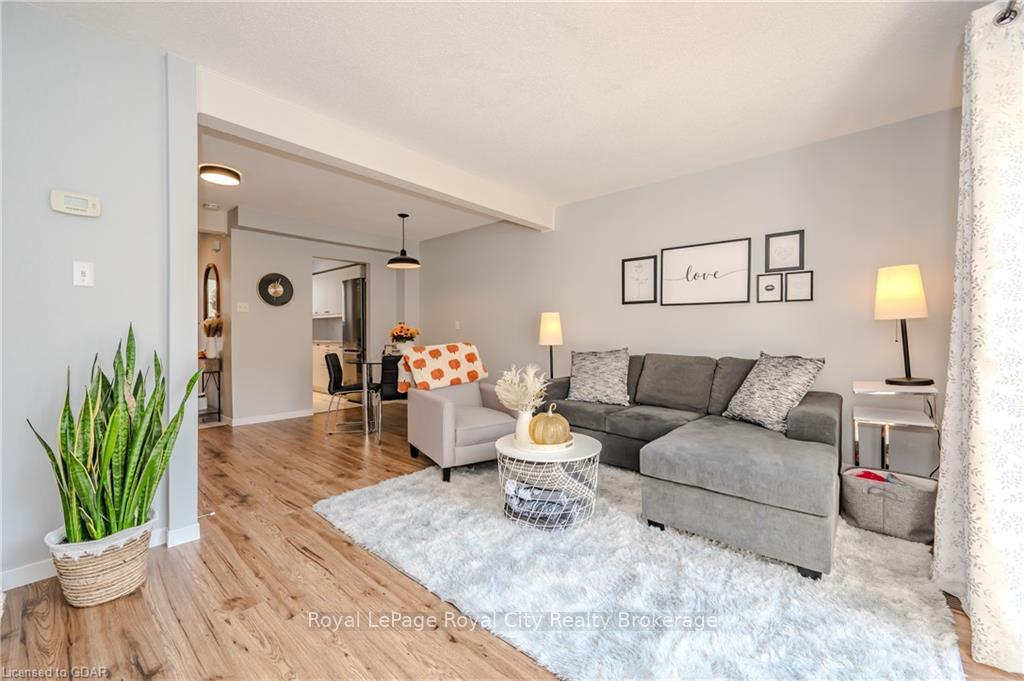 Photo 2 of Unit 121, 31 Greengate Road, Guelph, Junction/Onward Willow — HOMEH