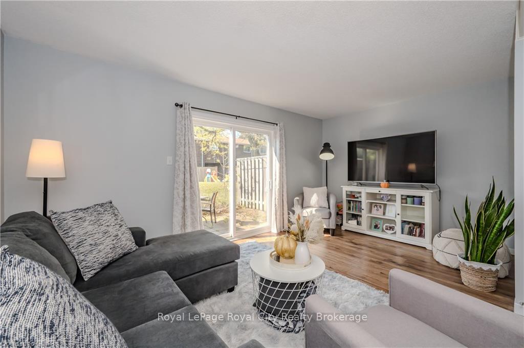 Photo 3 of Unit 121, 31 Greengate Road, Guelph, Junction/Onward Willow — HOMEH