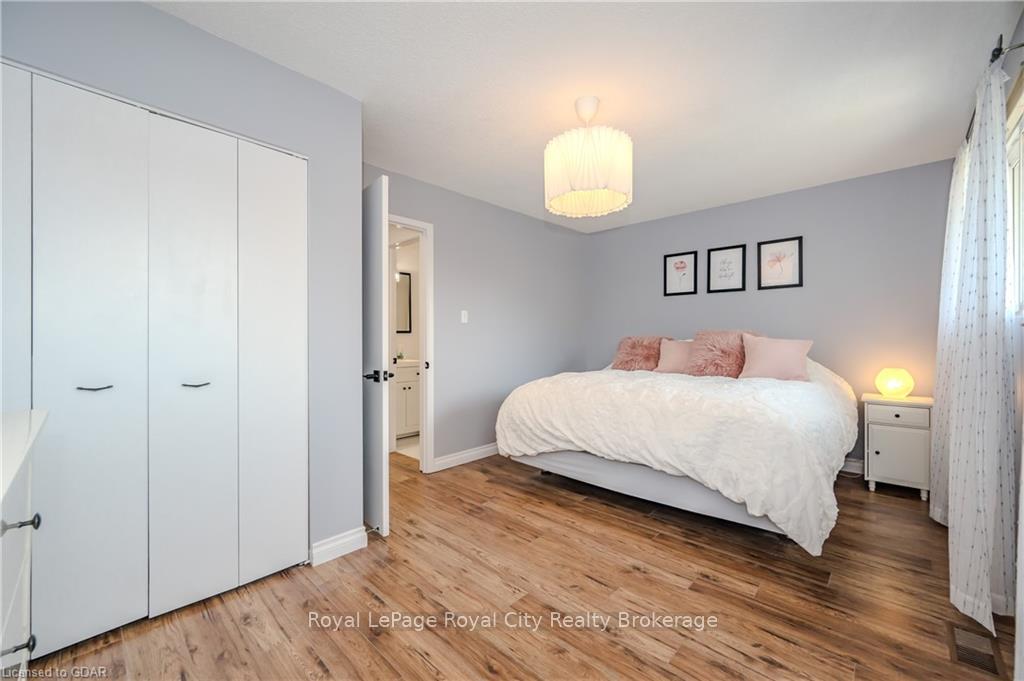 Photo 9 of Unit 121, 31 Greengate Road, Guelph, Junction/Onward Willow — HOMEH