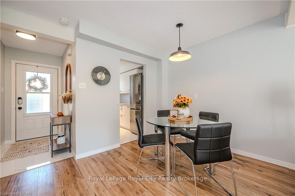 Photo 18 of Unit 121, 31 Greengate Road, Guelph, Junction/Onward Willow — HOMEH