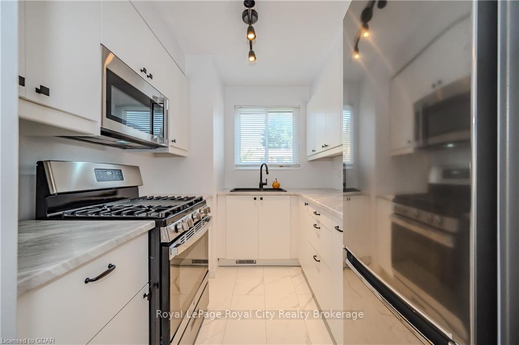 Photo 20 of Unit 121, 31 Greengate Road, Guelph, Junction/Onward Willow — HOMEH