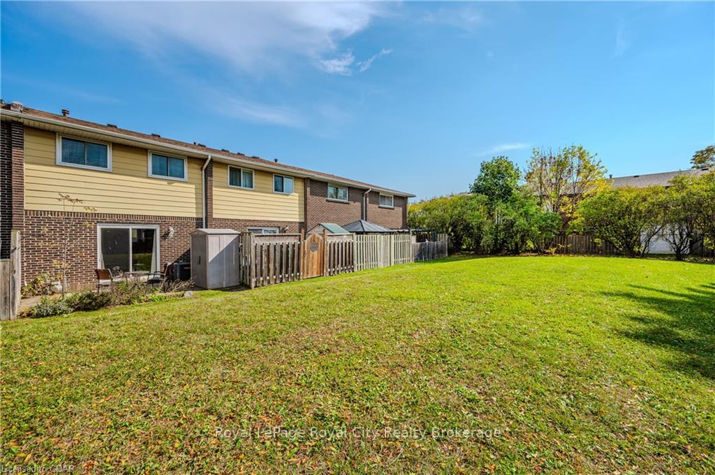 Photo 37 of Unit 121, 31 Greengate Road, Guelph, Junction/Onward Willow — HOMEH