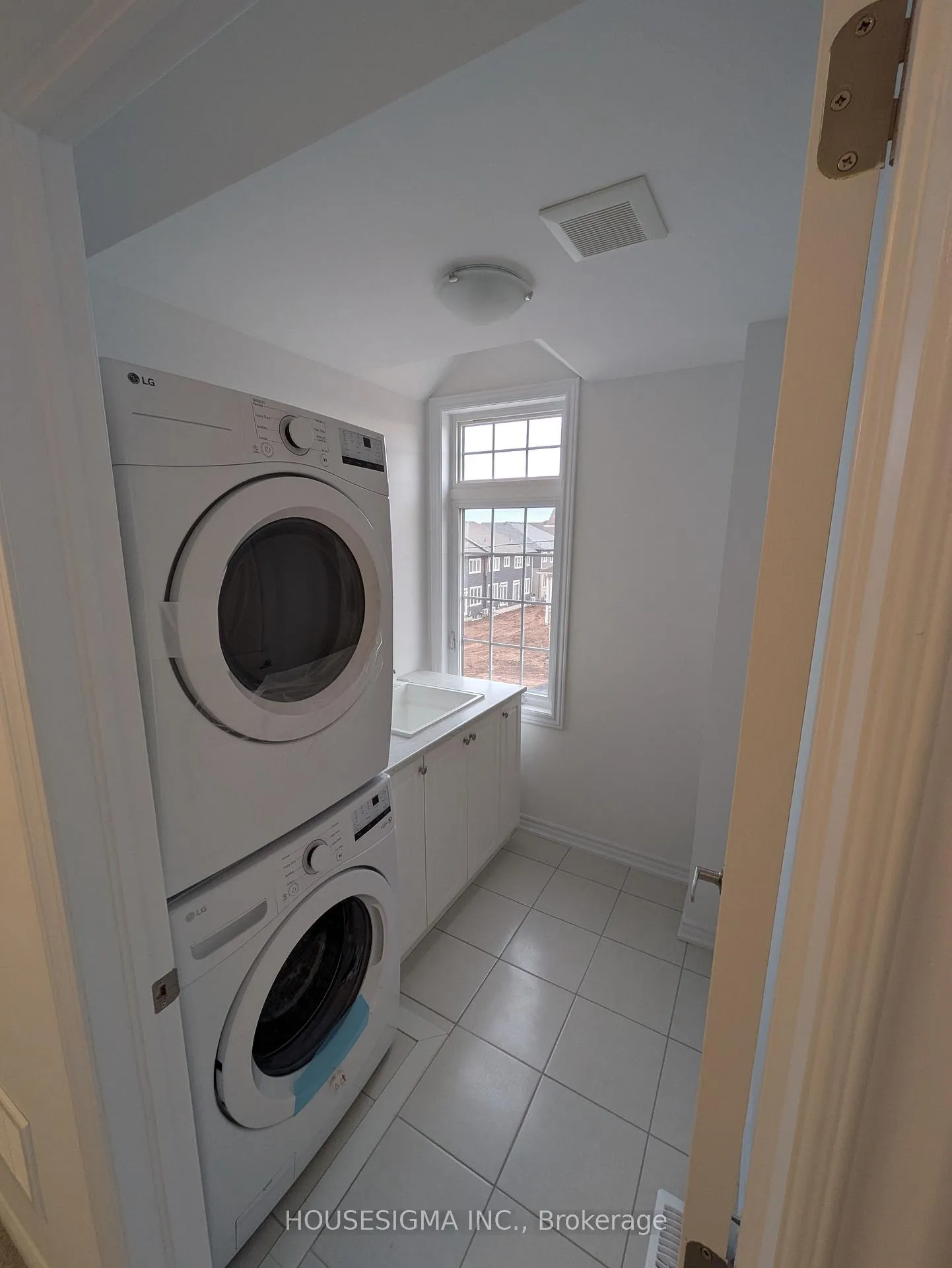 Photo 18 of 151 Gear Avenue, Erin — HOMEH
