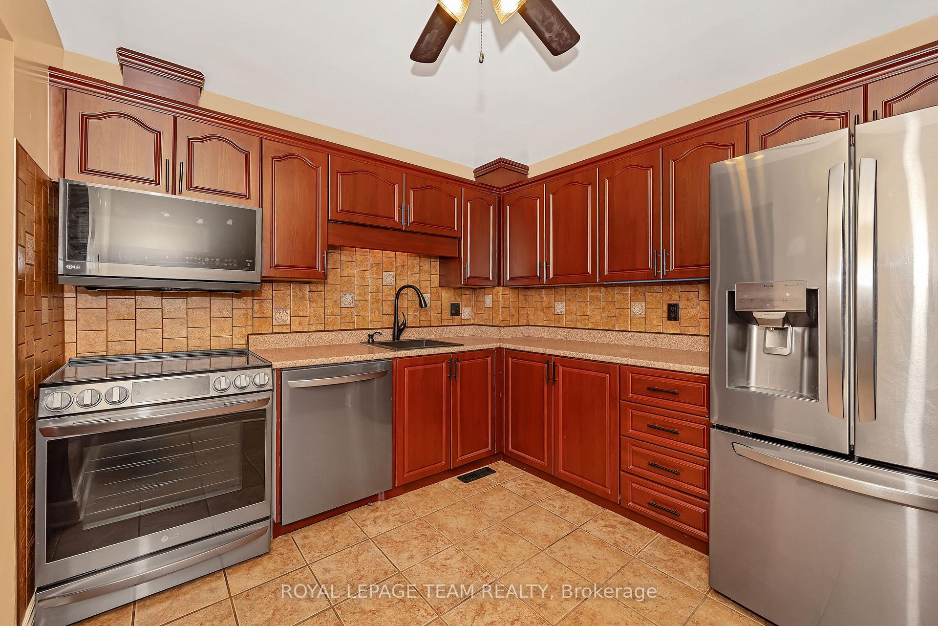 Photo 14 of Unit 77, 12 Bentbrook Crescent, Ottawa, Barrhaven - Heritage Park — HOMEH