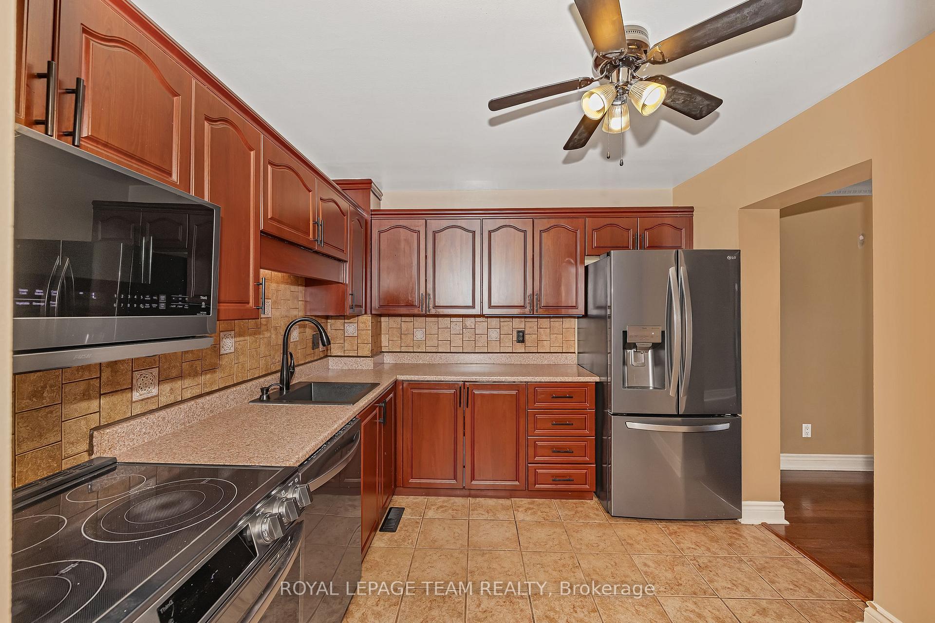 Photo 15 of Unit 77, 12 Bentbrook Crescent, Ottawa, Barrhaven - Heritage Park — HOMEH