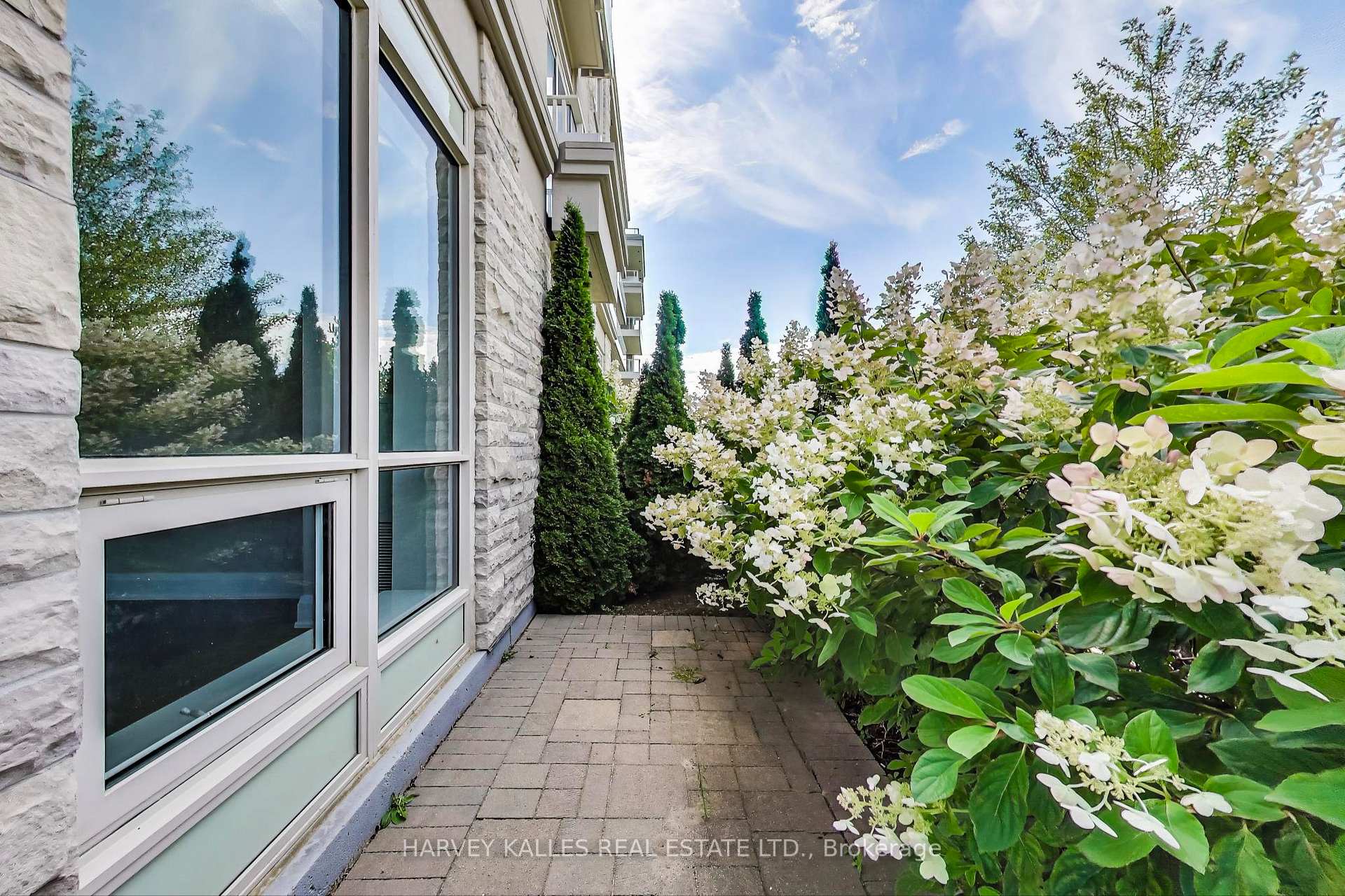 Photo 26 of Unit 212, 9 Stollery Pond Crescent, Markham, Devil's Elbow — HOMEH