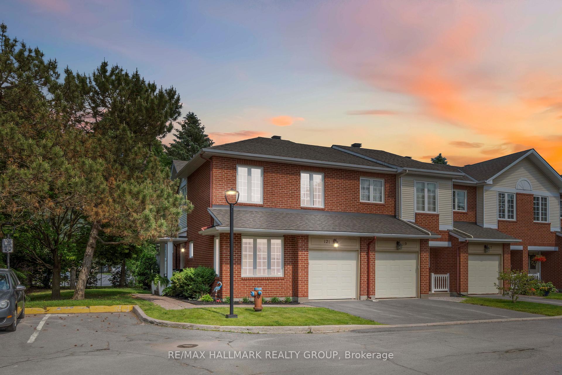 Photo 1 of Unit 14, 121 Stonebriar Drive, Ottawa, Centrepointe — HOMEH