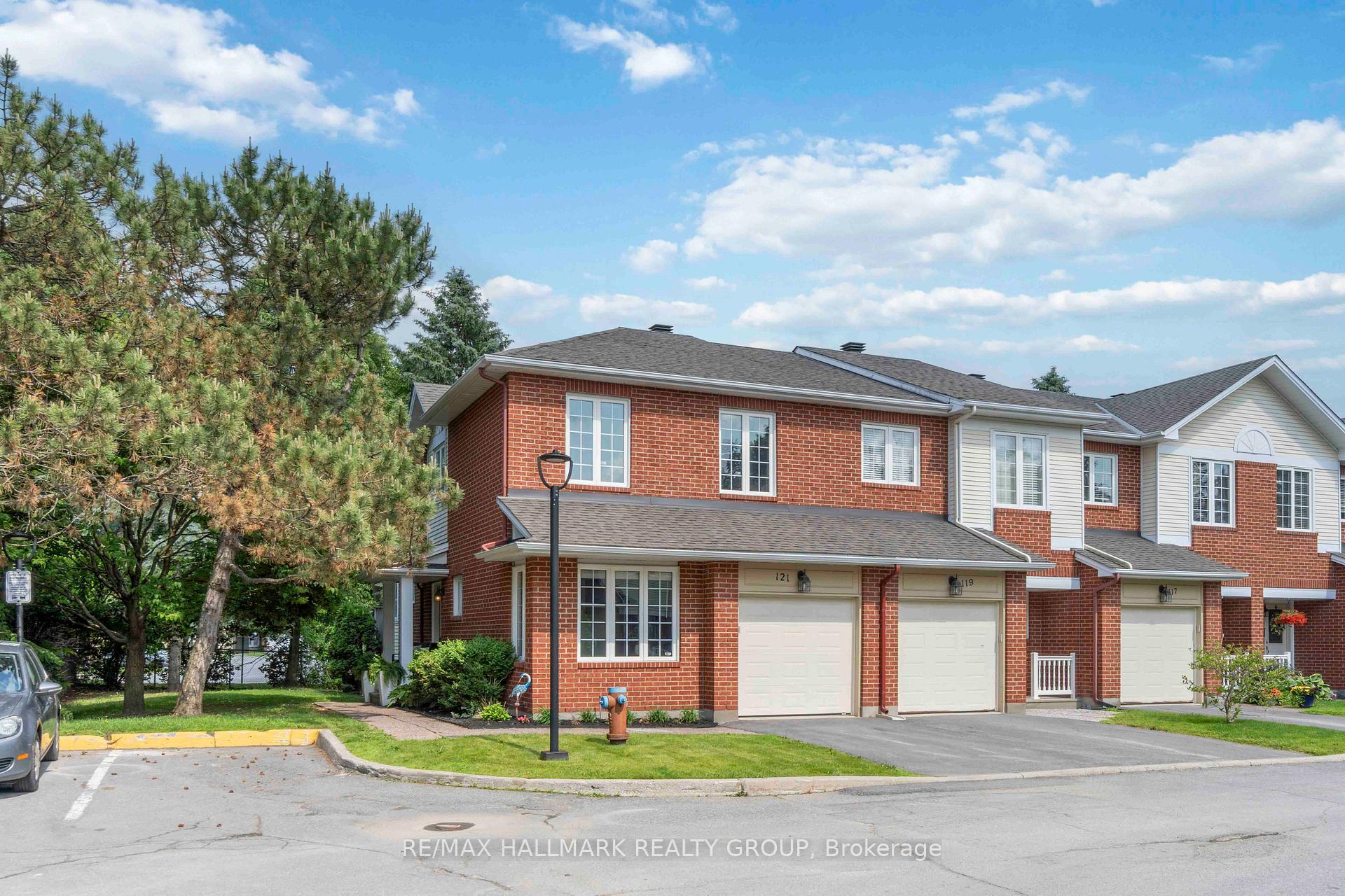 Photo 2 of Unit 14, 121 Stonebriar Drive, Ottawa, Centrepointe — HOMEH