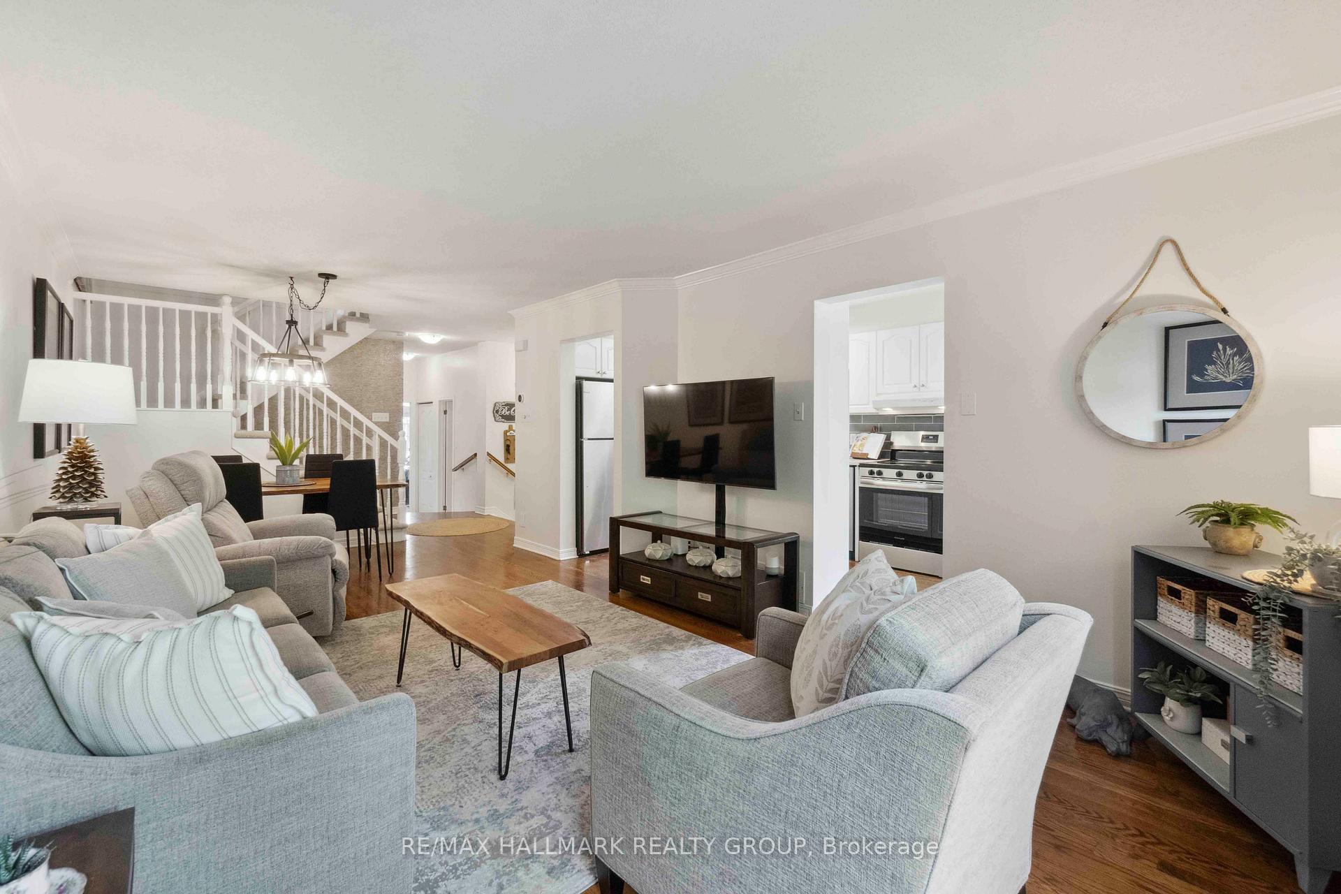 Photo 13 of Unit 14, 121 Stonebriar Drive, Ottawa, Centrepointe — HOMEH