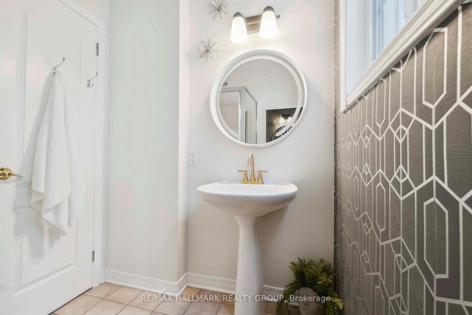 Photo 21 of Unit 14, 121 Stonebriar Drive, Ottawa, Centrepointe — HOMEH