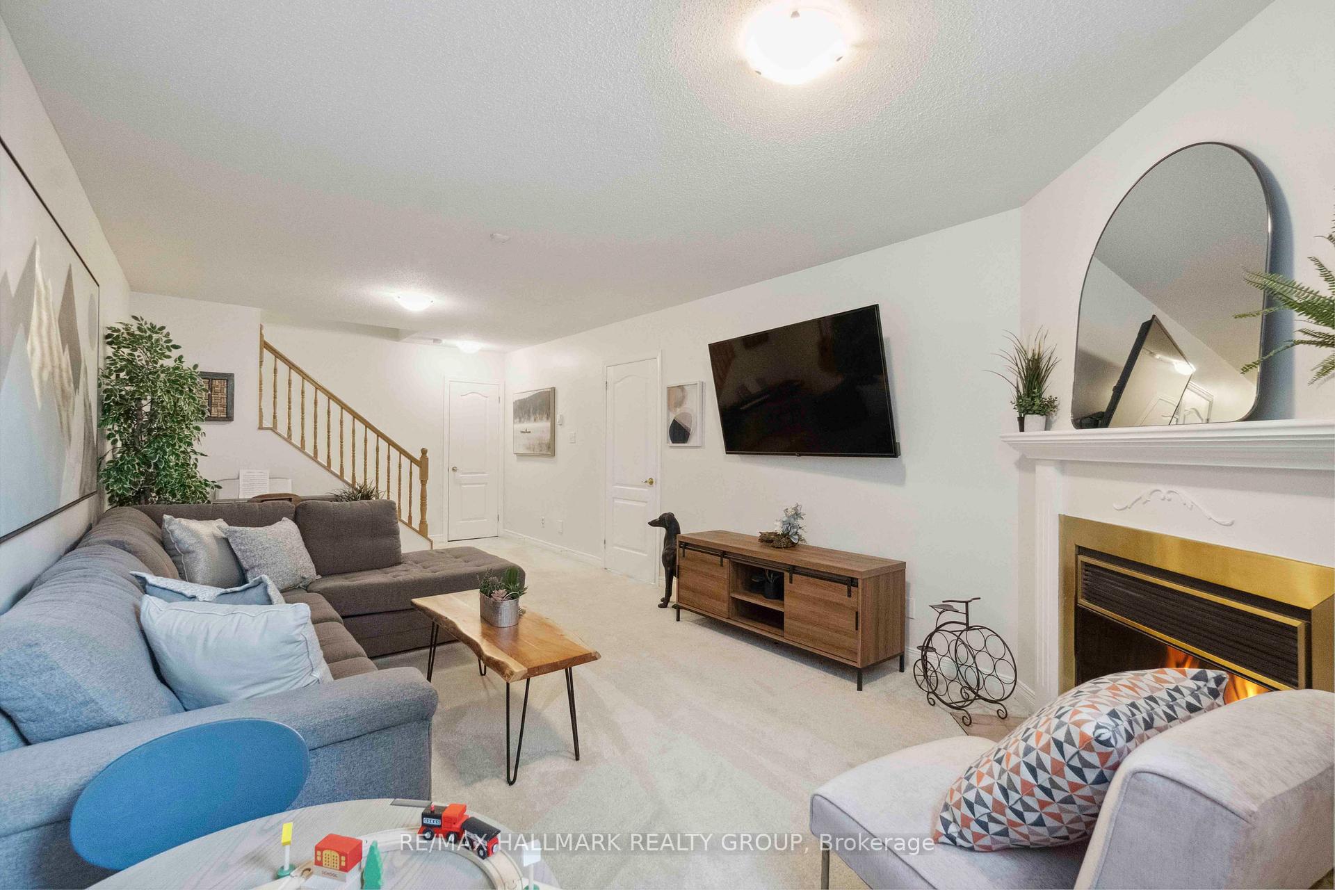 Photo 41 of Unit 14, 121 Stonebriar Drive, Ottawa, Centrepointe — HOMEH