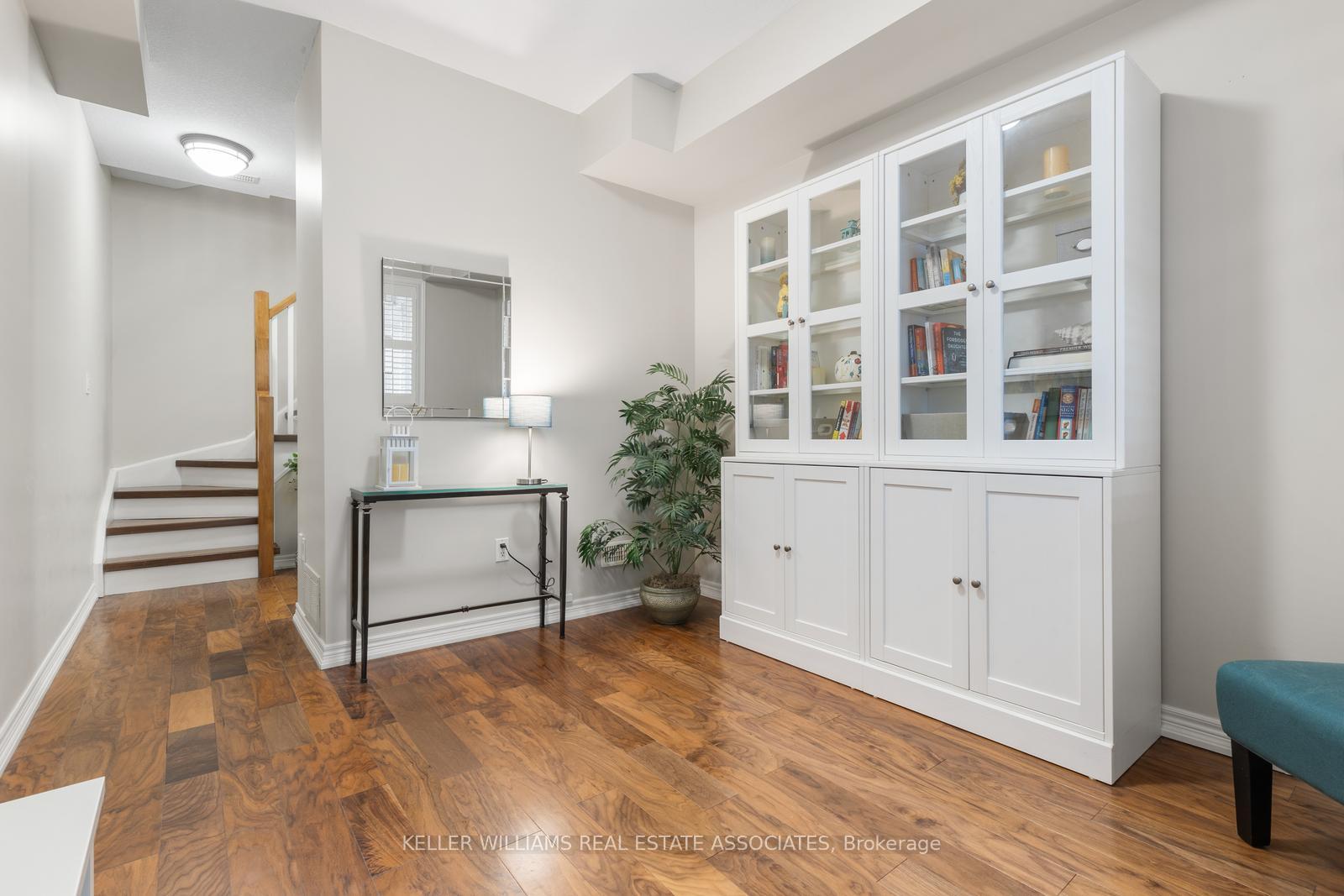 Photo 3 of Unit 37, 337 Beach Boulevard, Hamilton, Hamilton Beach — HOMEH
