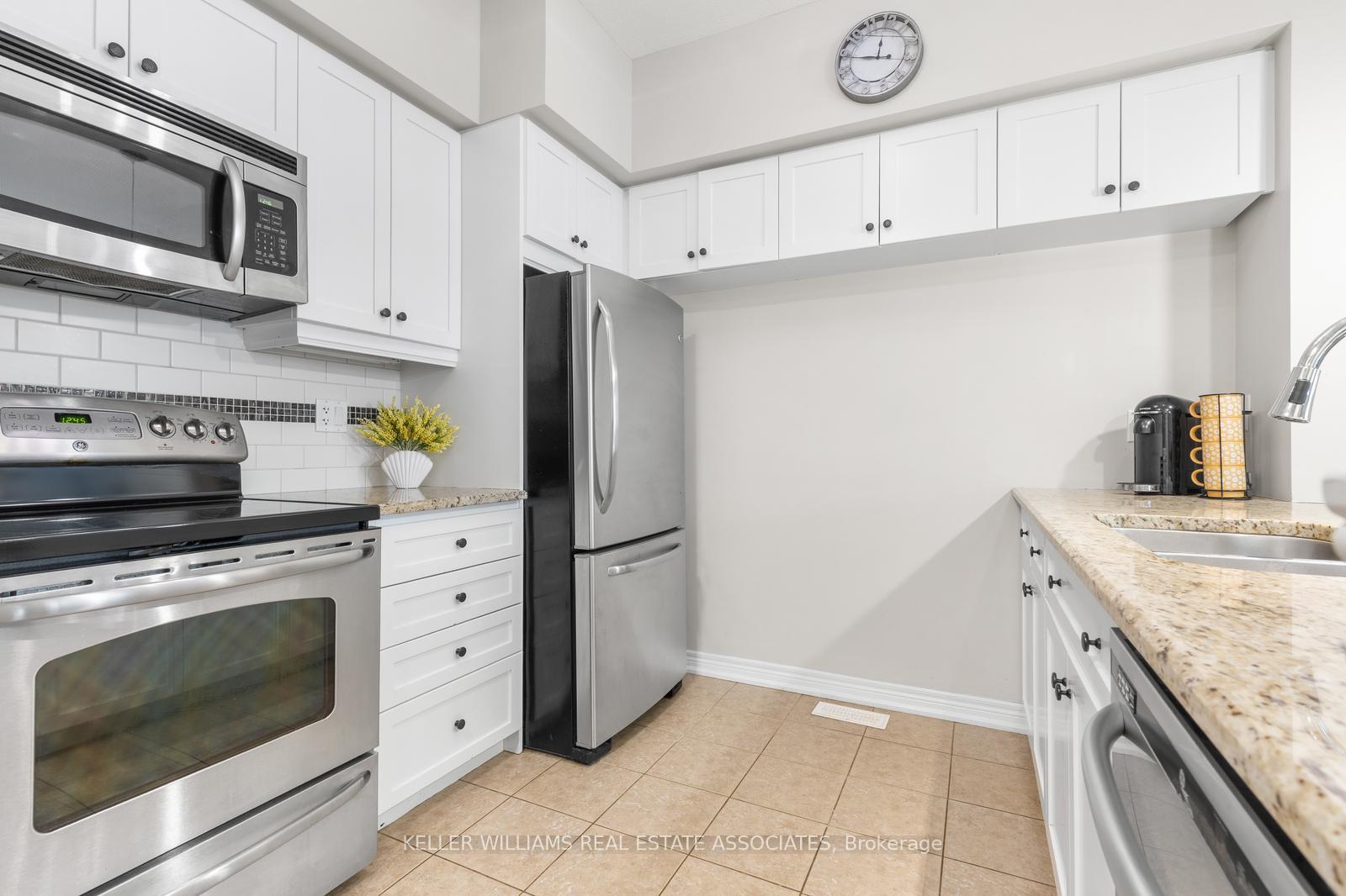 Photo 6 of Unit 37, 337 Beach Boulevard, Hamilton, Hamilton Beach — HOMEH
