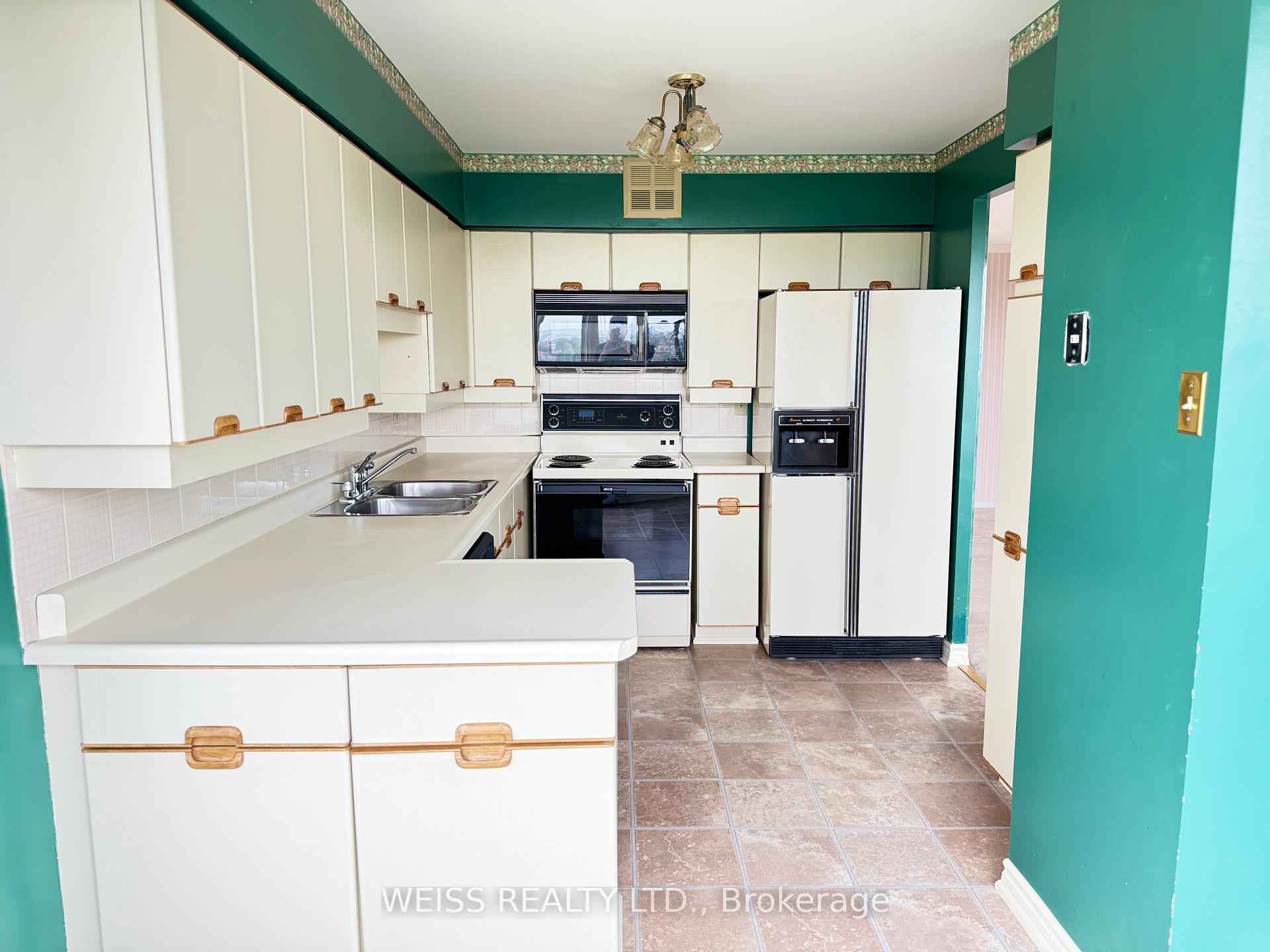 Photo 2 of Unit PH11, 55 Austin Drive, Markham, Markville — HOMEH