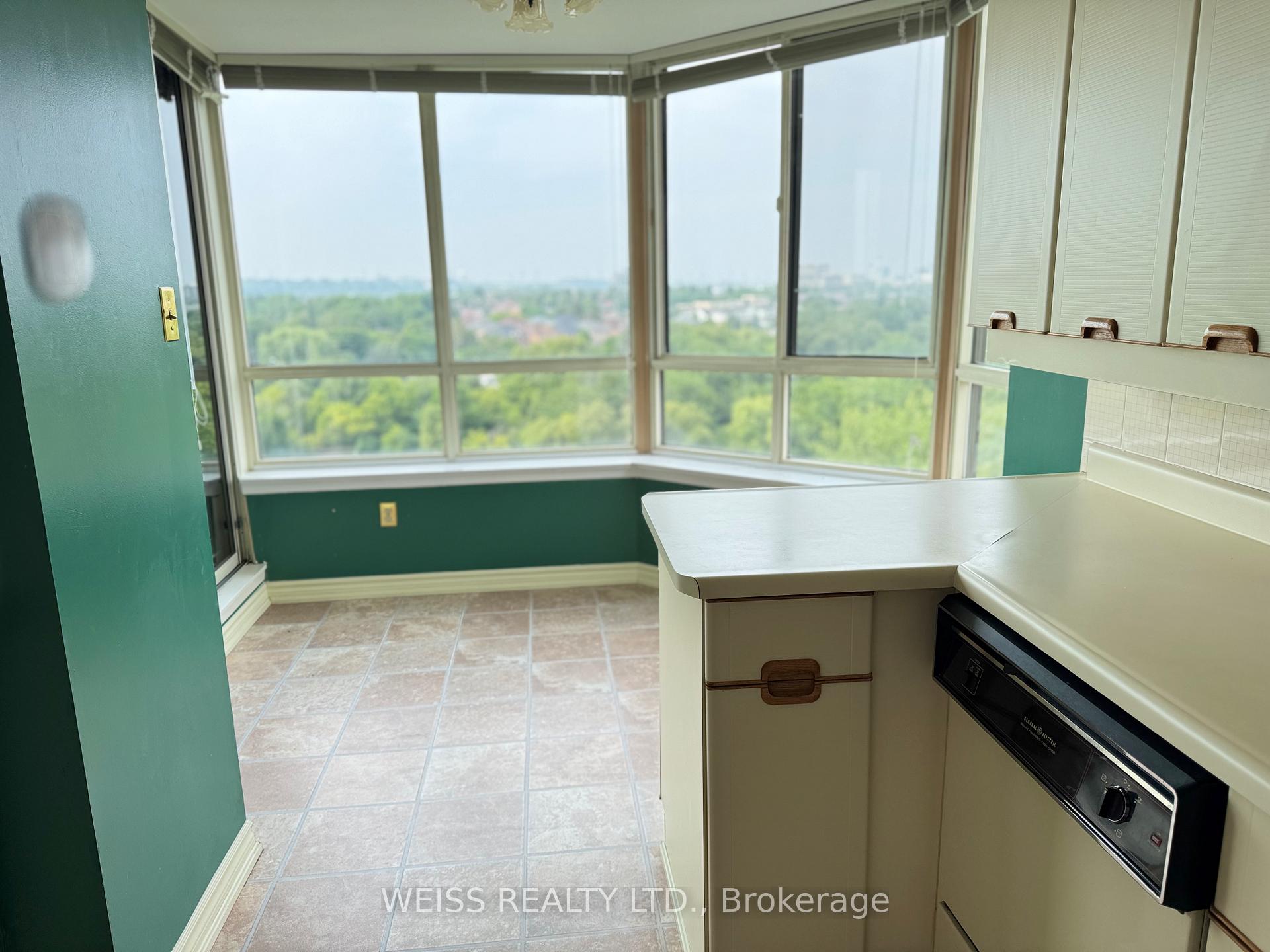 Photo 3 of Unit PH11, 55 Austin Drive, Markham, Markville — HOMEH