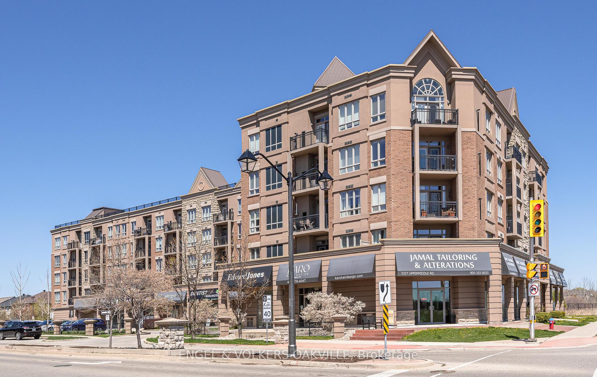 Front of Unit 218, 5327 Upper Middle Road E