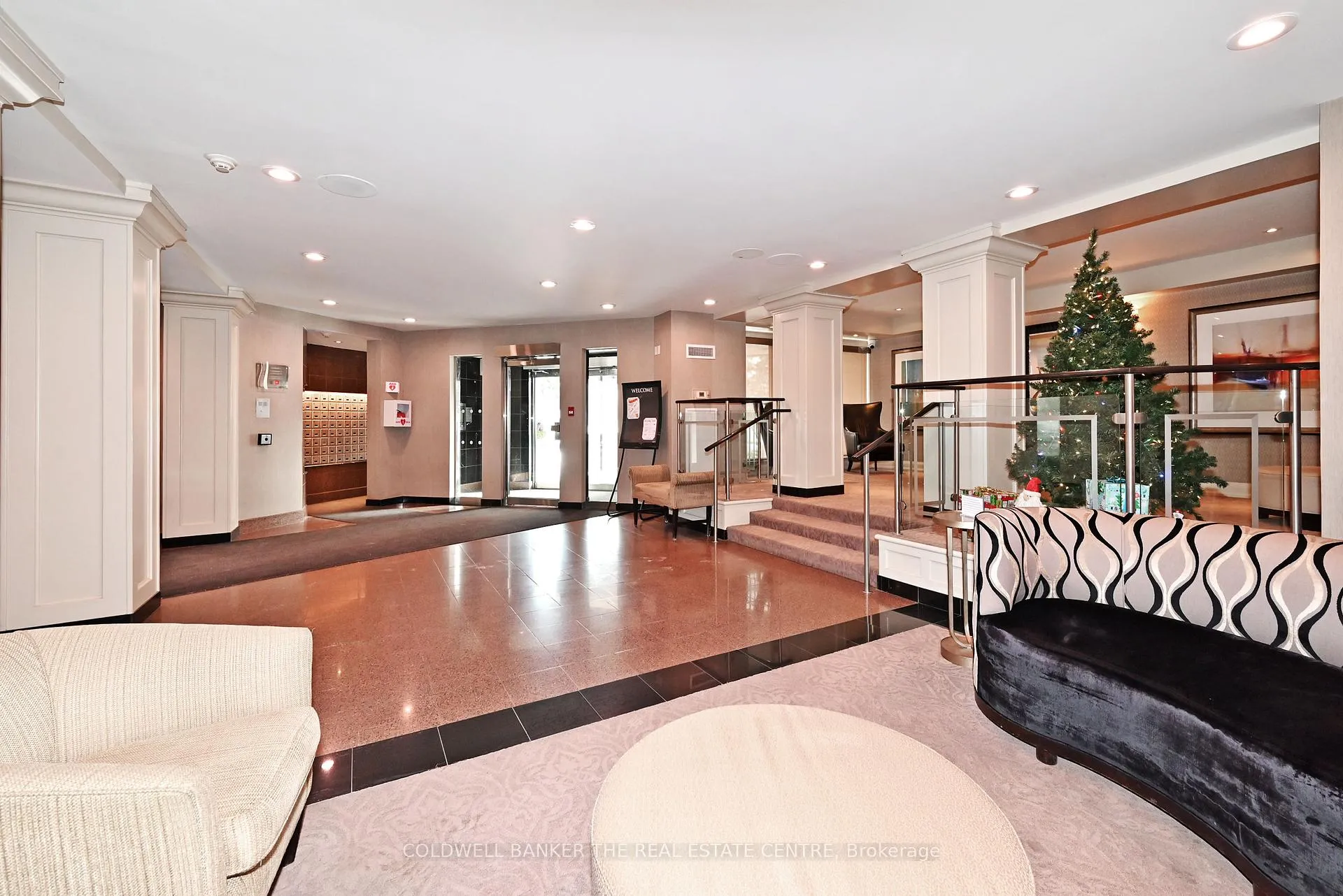 Photo 5 of Unit 1004, 7440 Bathurst Street, Vaughan, Brownridge — HOMEH