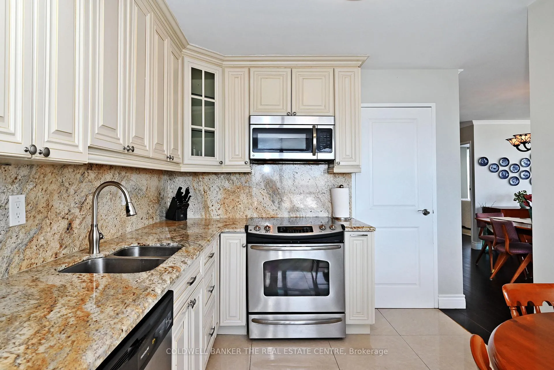Photo 19 of Unit 1004, 7440 Bathurst Street, Vaughan, Brownridge — HOMEH