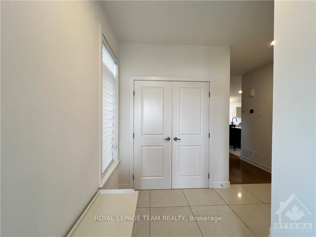 Photo 3 of 1039 Hydrangea Avenue, Ottawa, Riverside South/Gloucester Glen — HOMEH