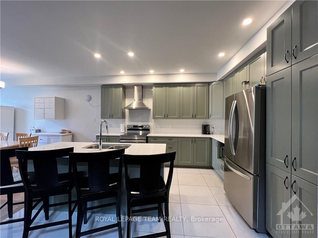 Photo 6 of 1039 Hydrangea Avenue, Ottawa, Riverside South/Gloucester Glen — HOMEH