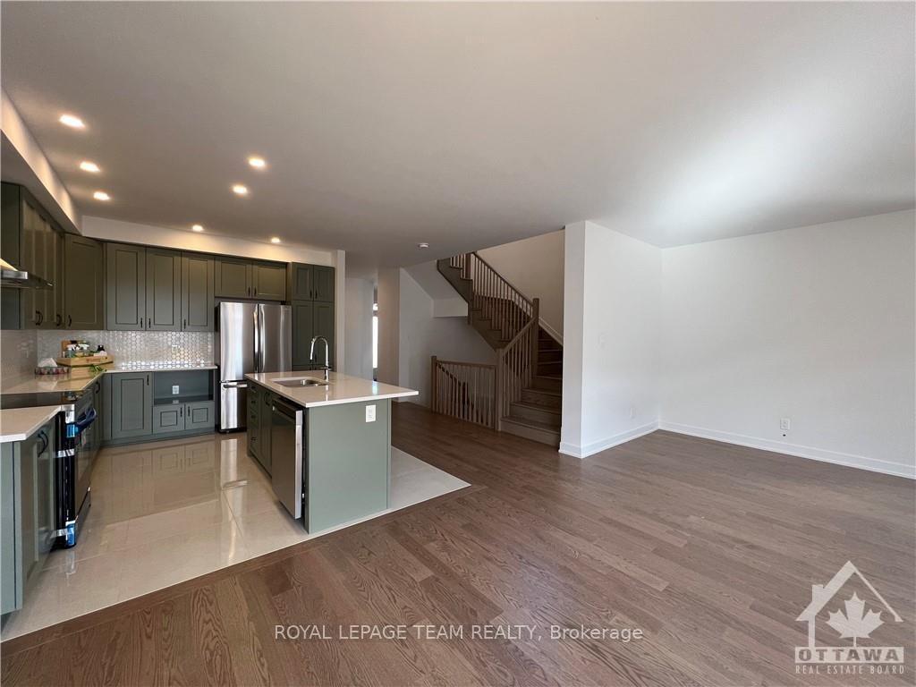 Photo 11 of 1039 Hydrangea Avenue, Ottawa, Riverside South/Gloucester Glen — HOMEH