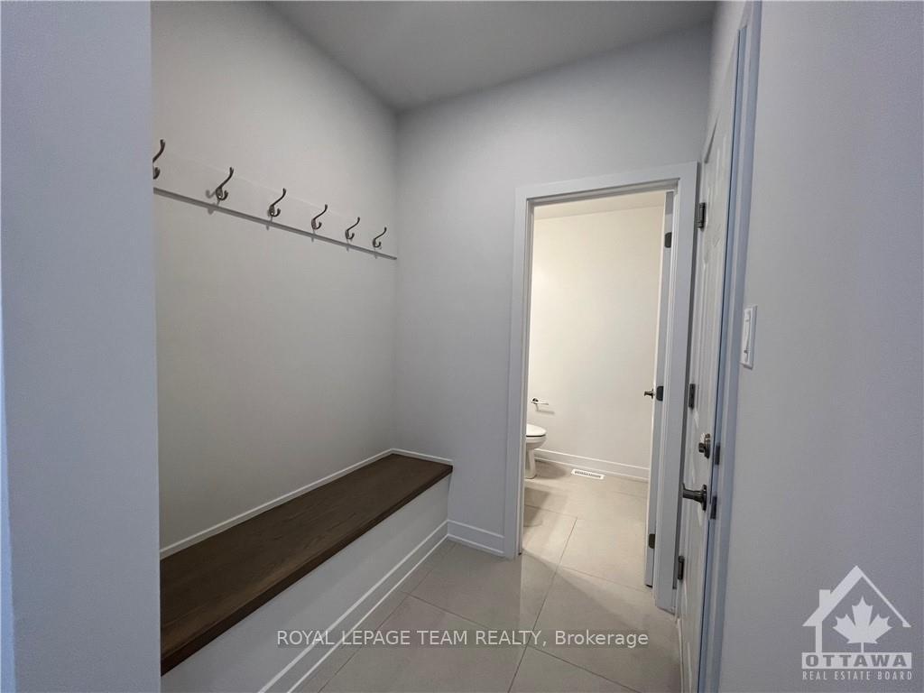 Photo 12 of 1039 Hydrangea Avenue, Ottawa, Riverside South/Gloucester Glen — HOMEH