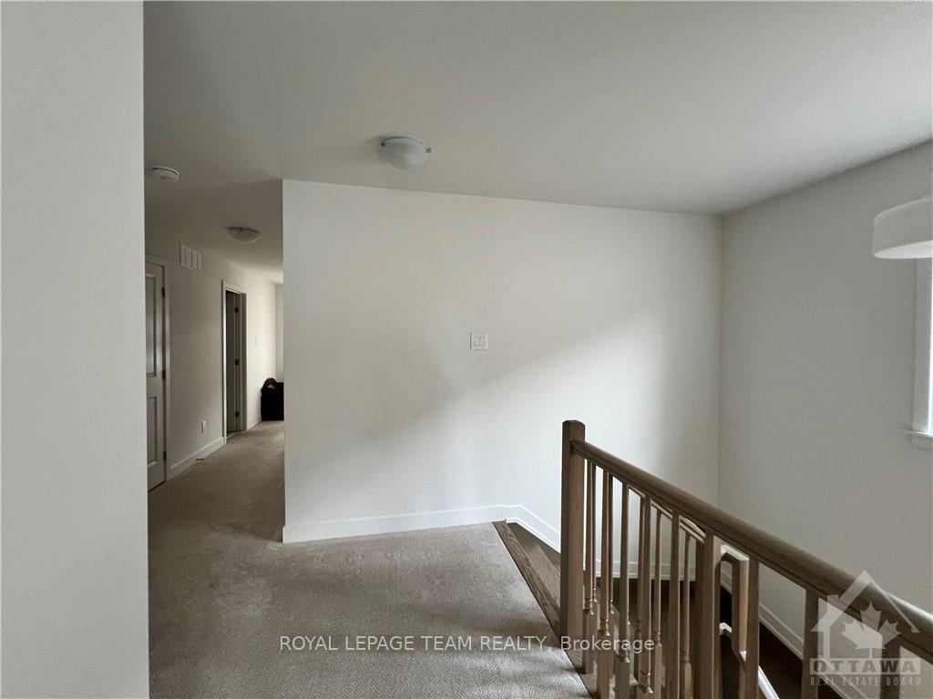 Photo 14 of 1039 Hydrangea Avenue, Ottawa, Riverside South/Gloucester Glen — HOMEH