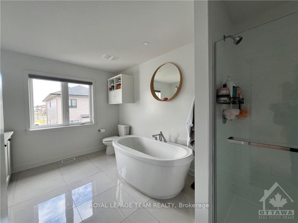 Photo 19 of 1039 Hydrangea Avenue, Ottawa, Riverside South/Gloucester Glen — HOMEH